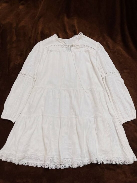 Dresses & Skirts - White Lace Trim Dress